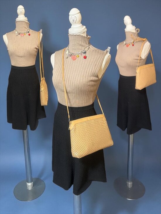 Whiting & Davis Handbags - VTG Whiting & Davis Mesh Handbag Beige Metal Chainmail 3-way Bag 80s USA Clutch